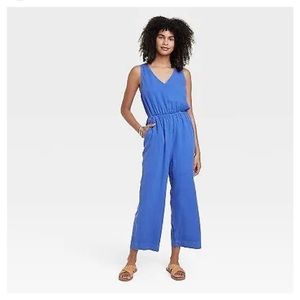 Universal thread sleeveless jumpsuit